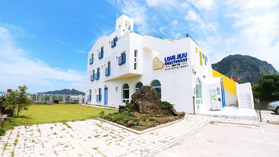 Love Jeju - Sanbangsan Согвипхо Экстерьер фото